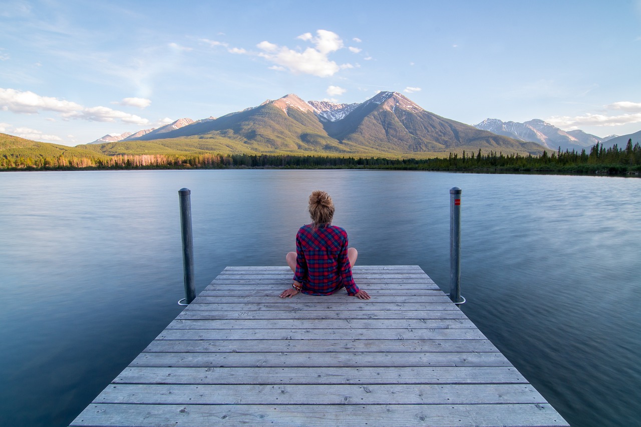 jetty, woman, sitting-1834801.jpg